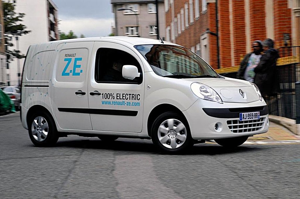RENAULT推出氢燃料增程电动车Kangoo ZE和Master ZE Hydrogen，纯电续航力增3倍