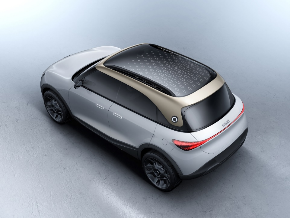 开启品牌发展新篇章 奔驰smart电动汽车重装出发智能汽车新领域
