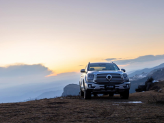 秋游硬核装备指南：户外之王山海炮3.0T动力让快乐触手可及